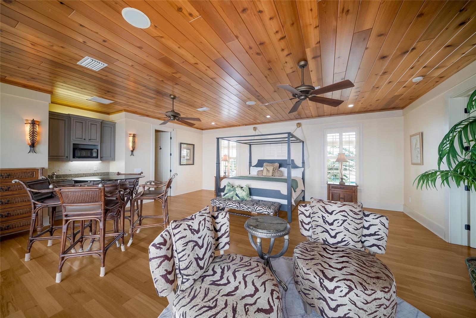 A4695861 Property Photo