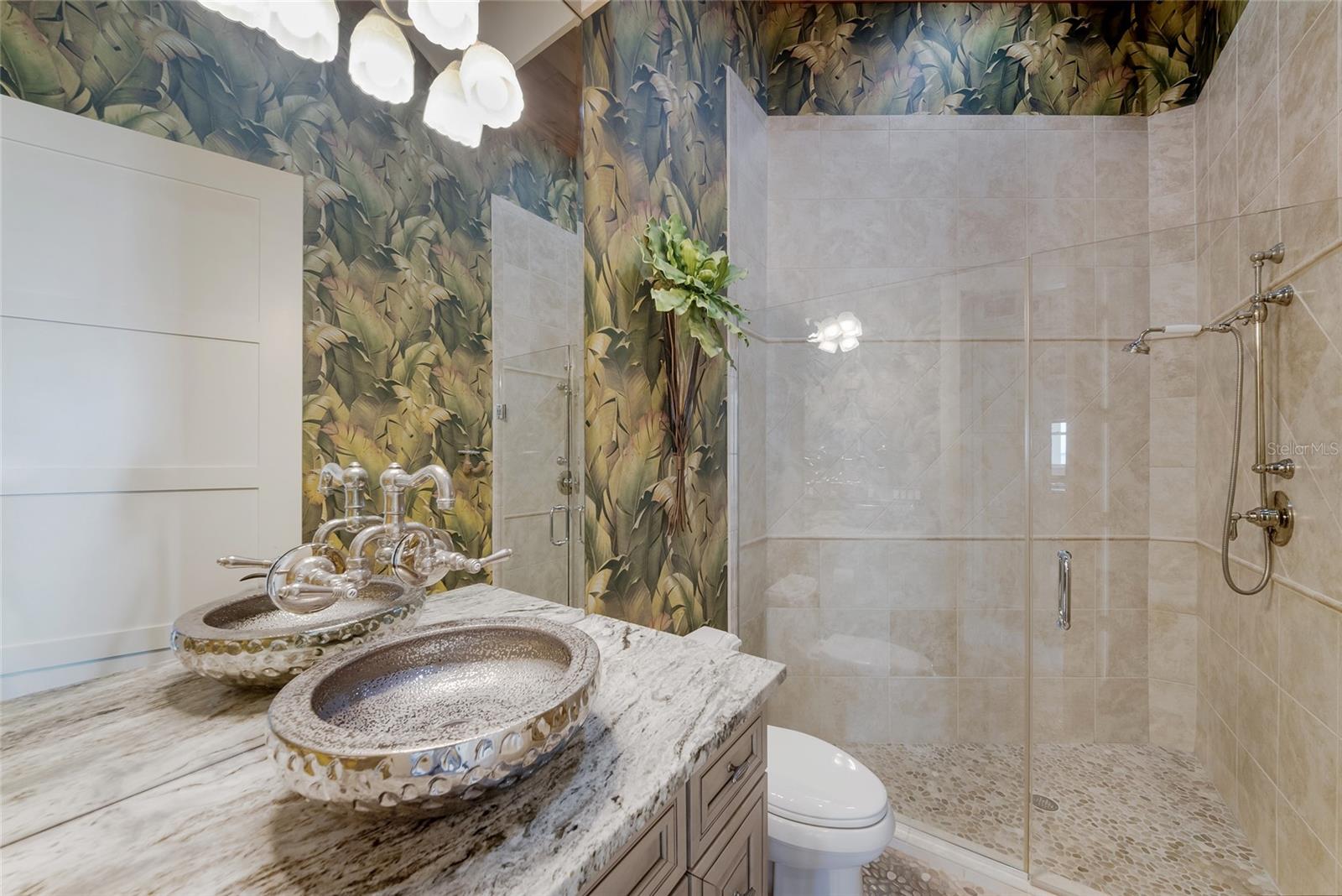A4695861 Property Photo
