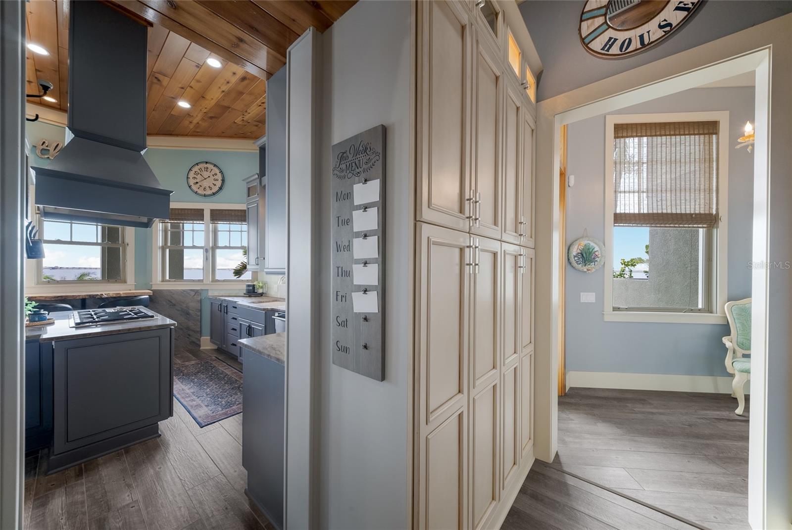 A4695861 Property Photo