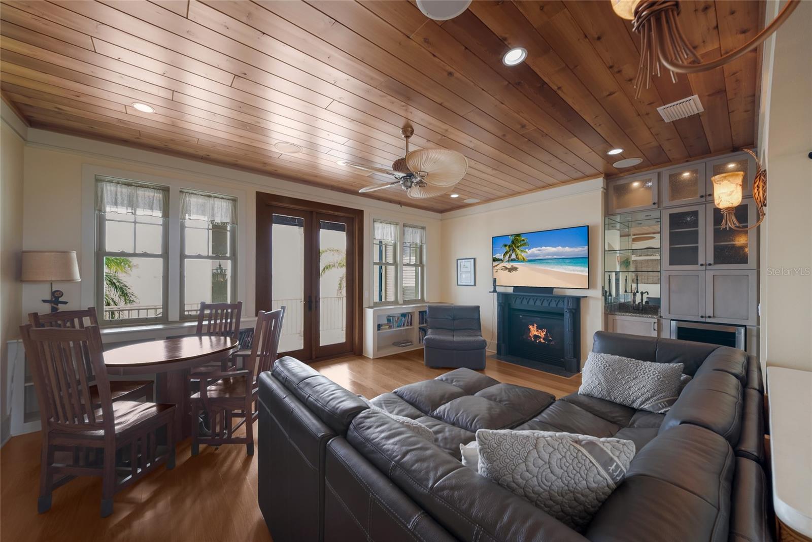 A4695861 Property Photo
