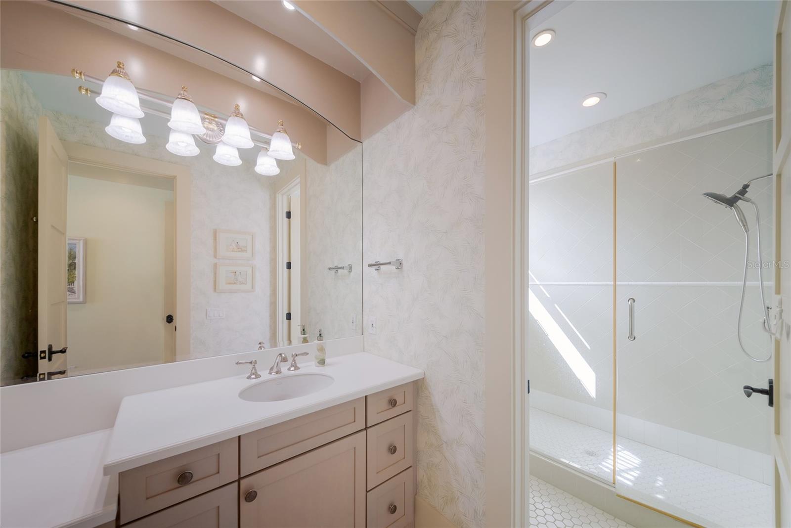 A4695861 Property Photo