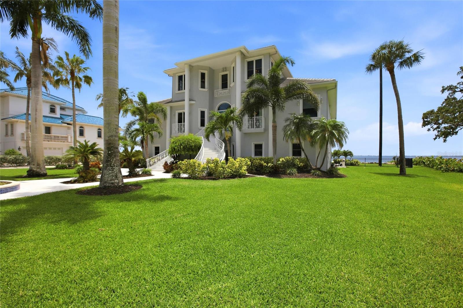 A4695898 Property Photo