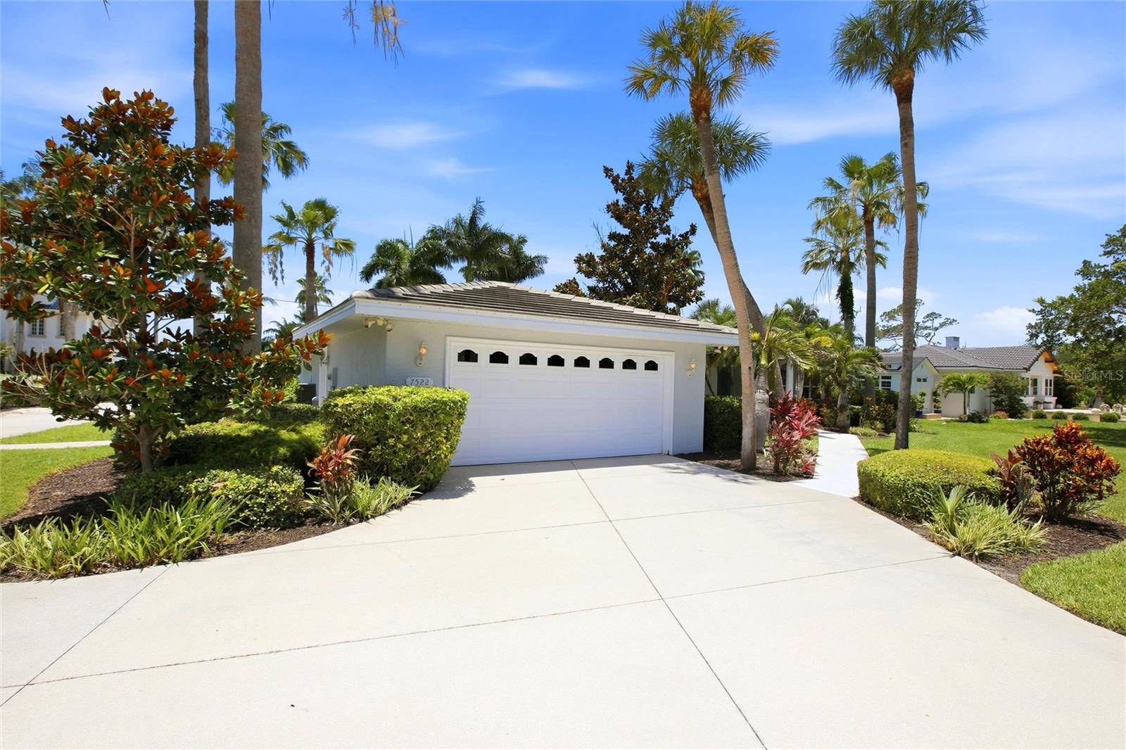 A4695898 Property Photo