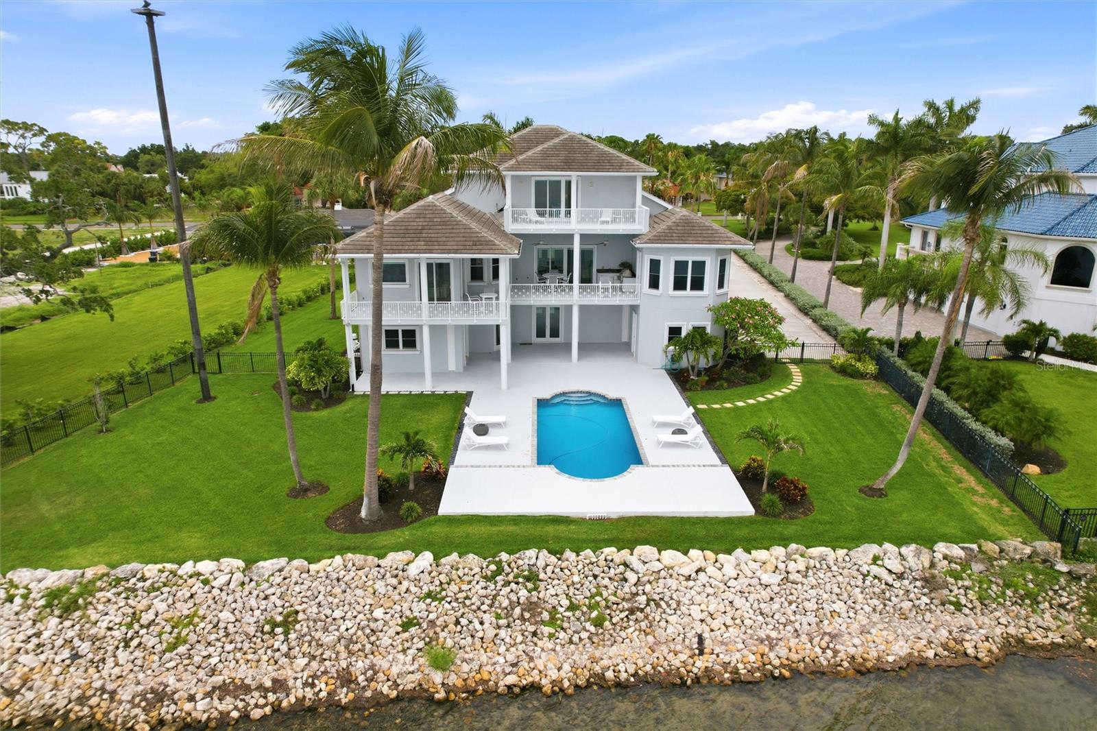 A4695898 Property Photo