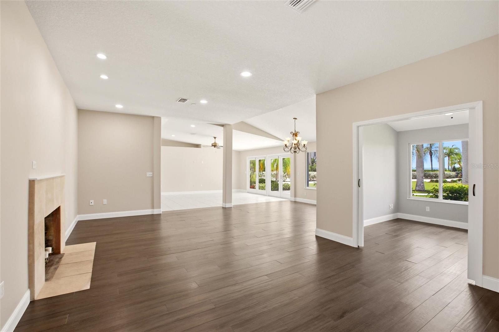 A4695898 Property Photo