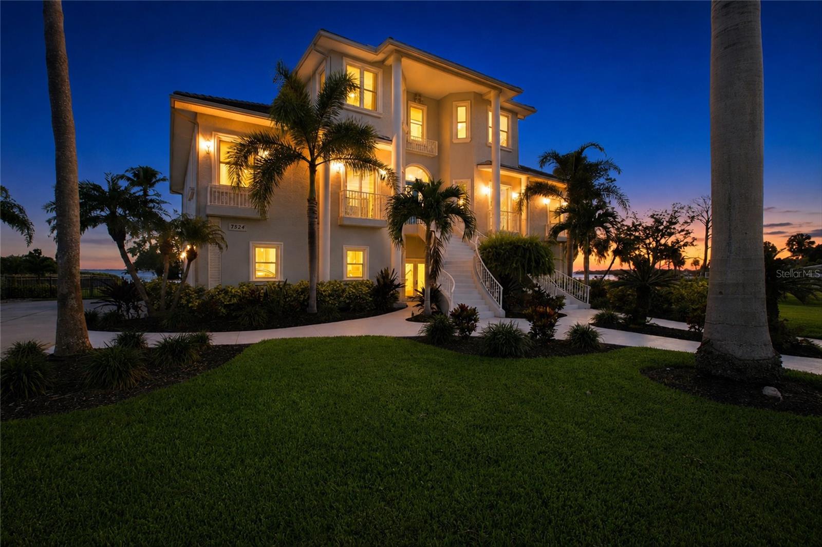 A4695898 Property Photo