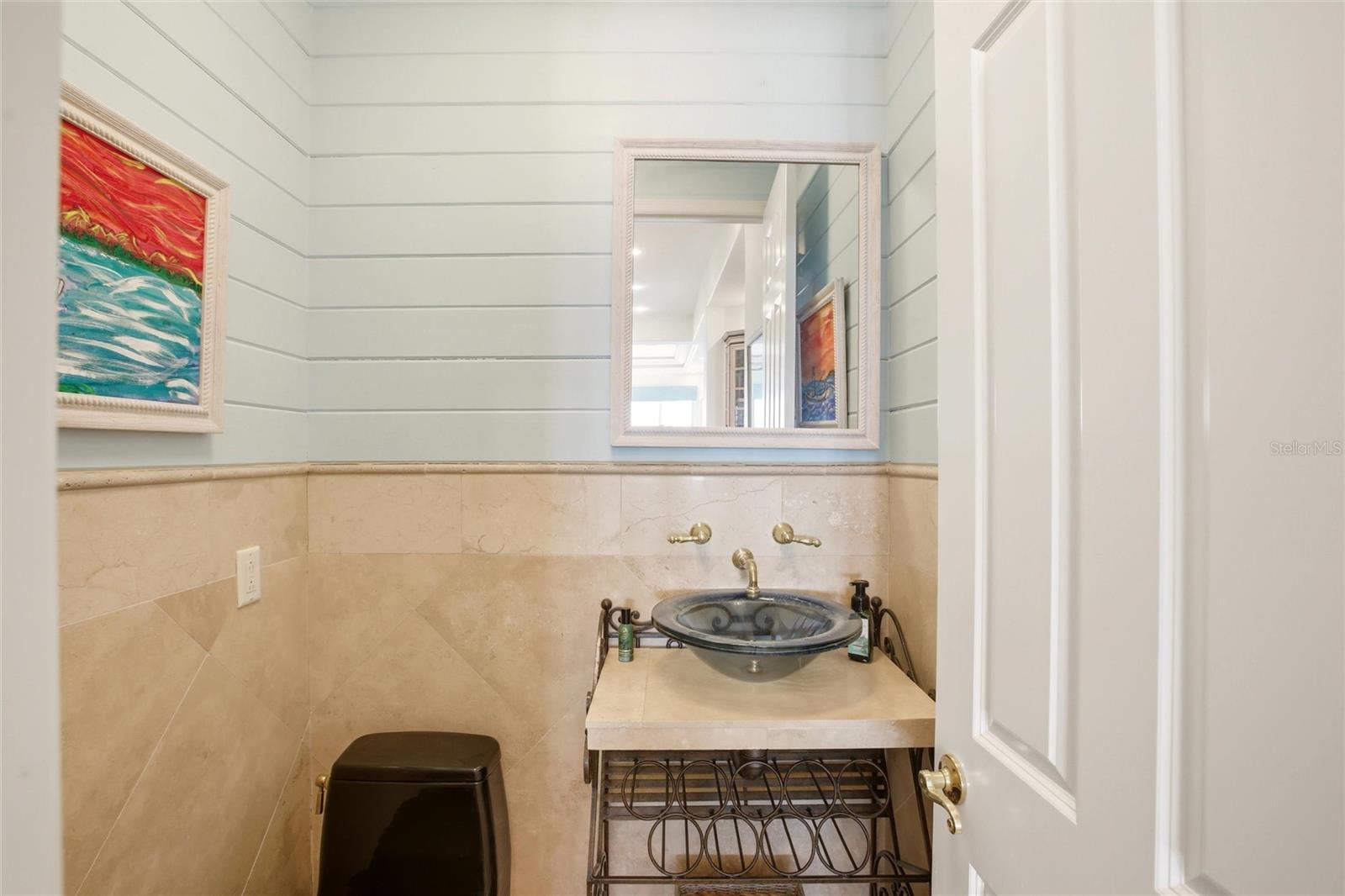 A4695898 Property Photo