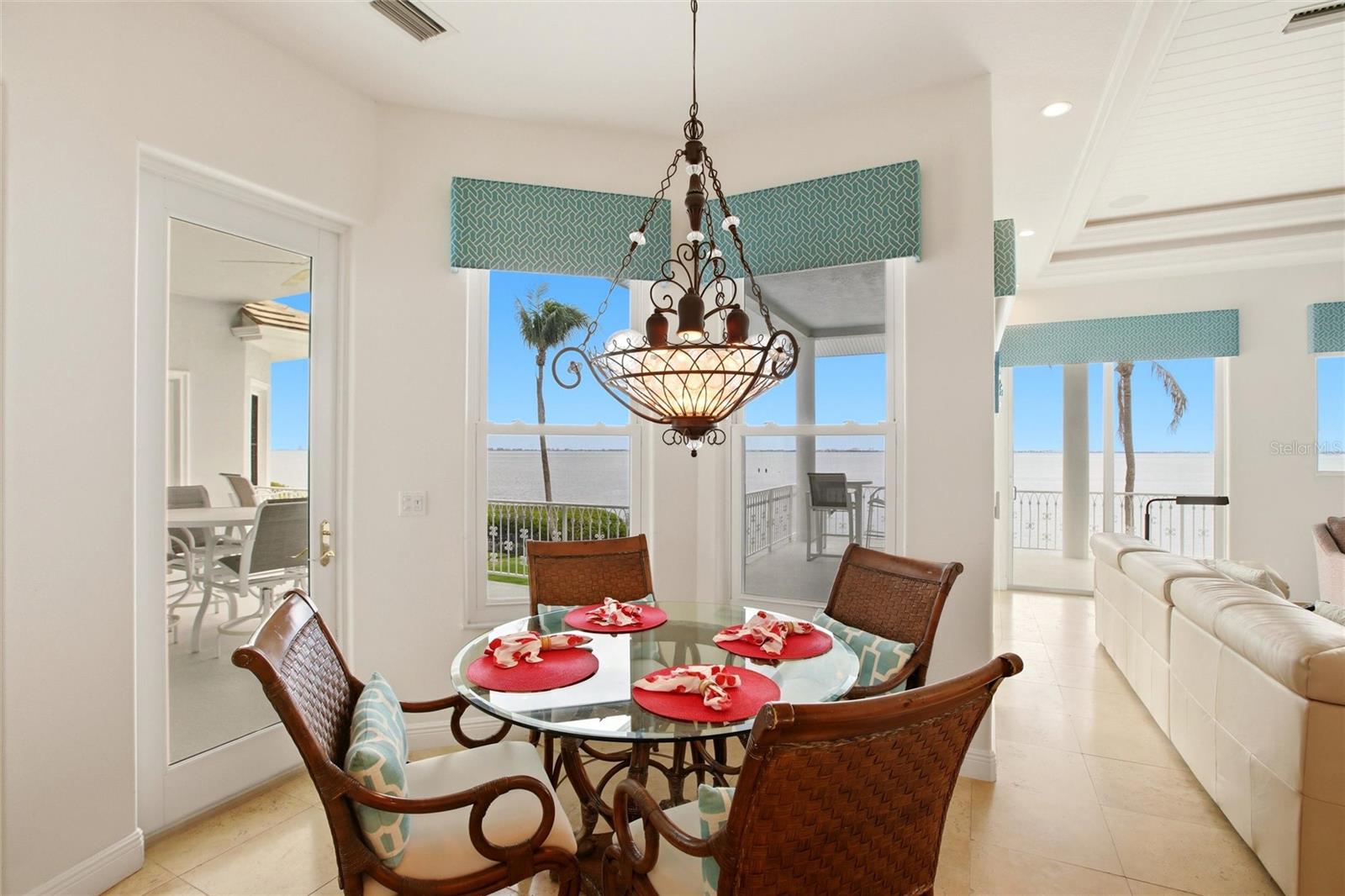A4695898 Property Photo