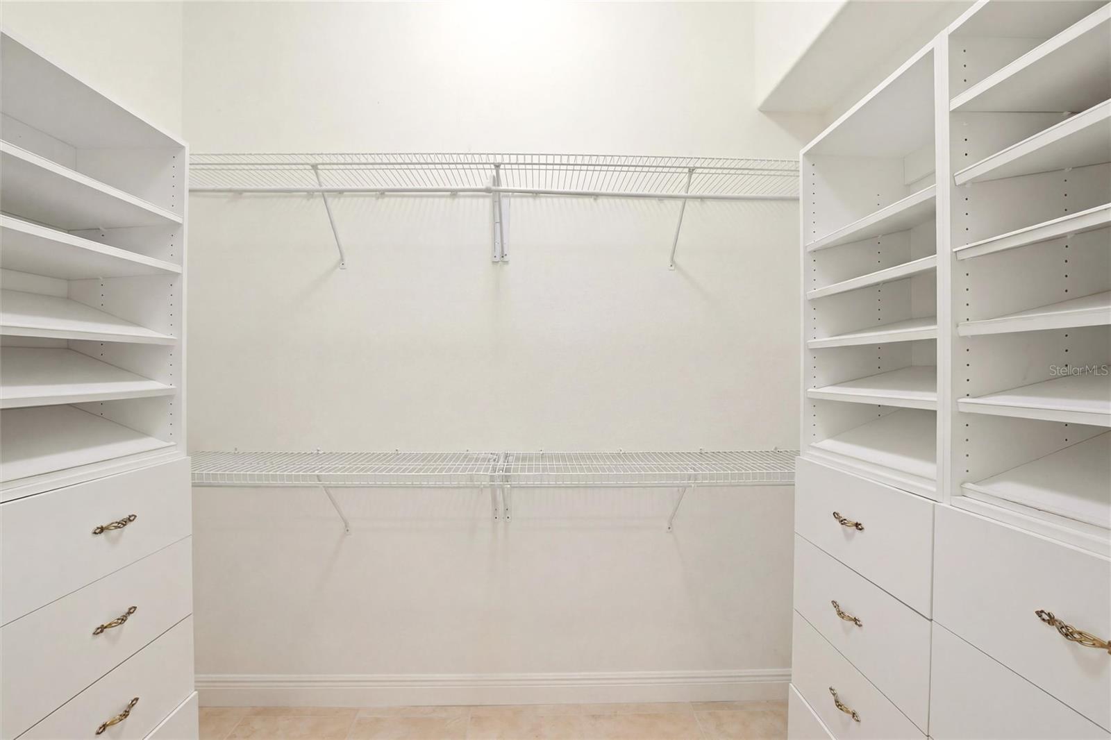 A4695898 Property Photo