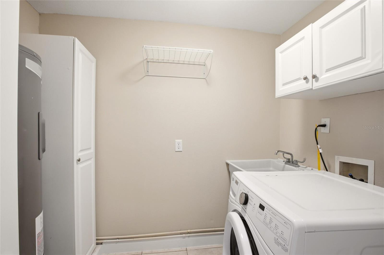 A4695898 Property Photo