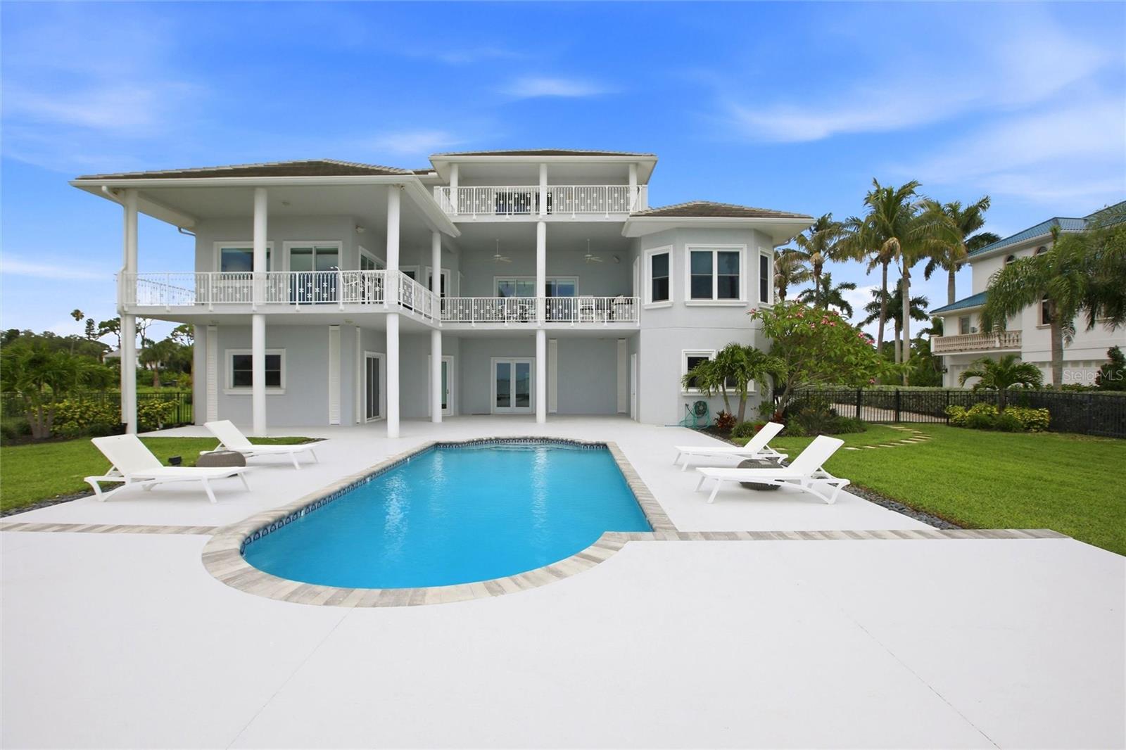 A4695898 Property Photo