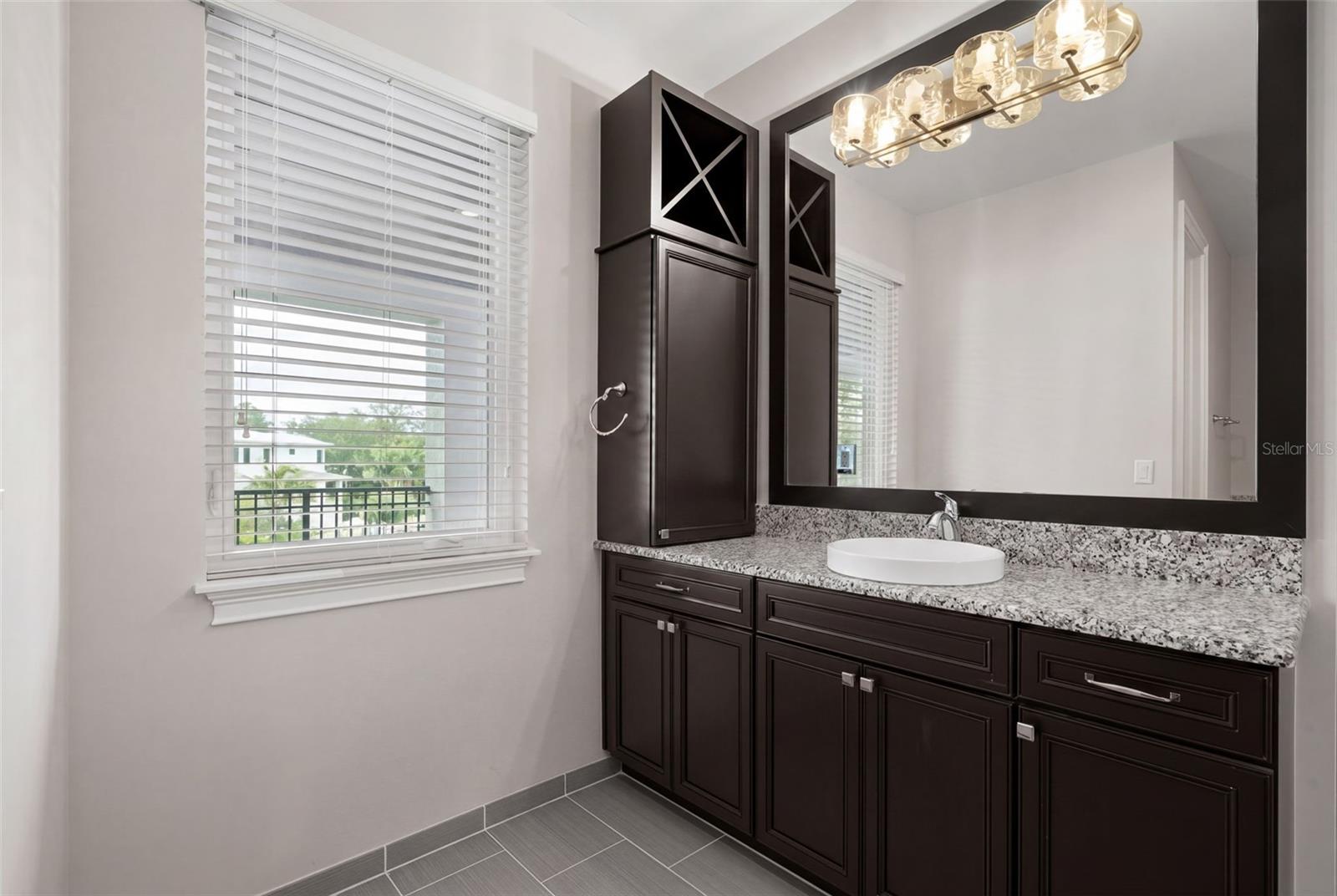 TB8515550 Property Photo