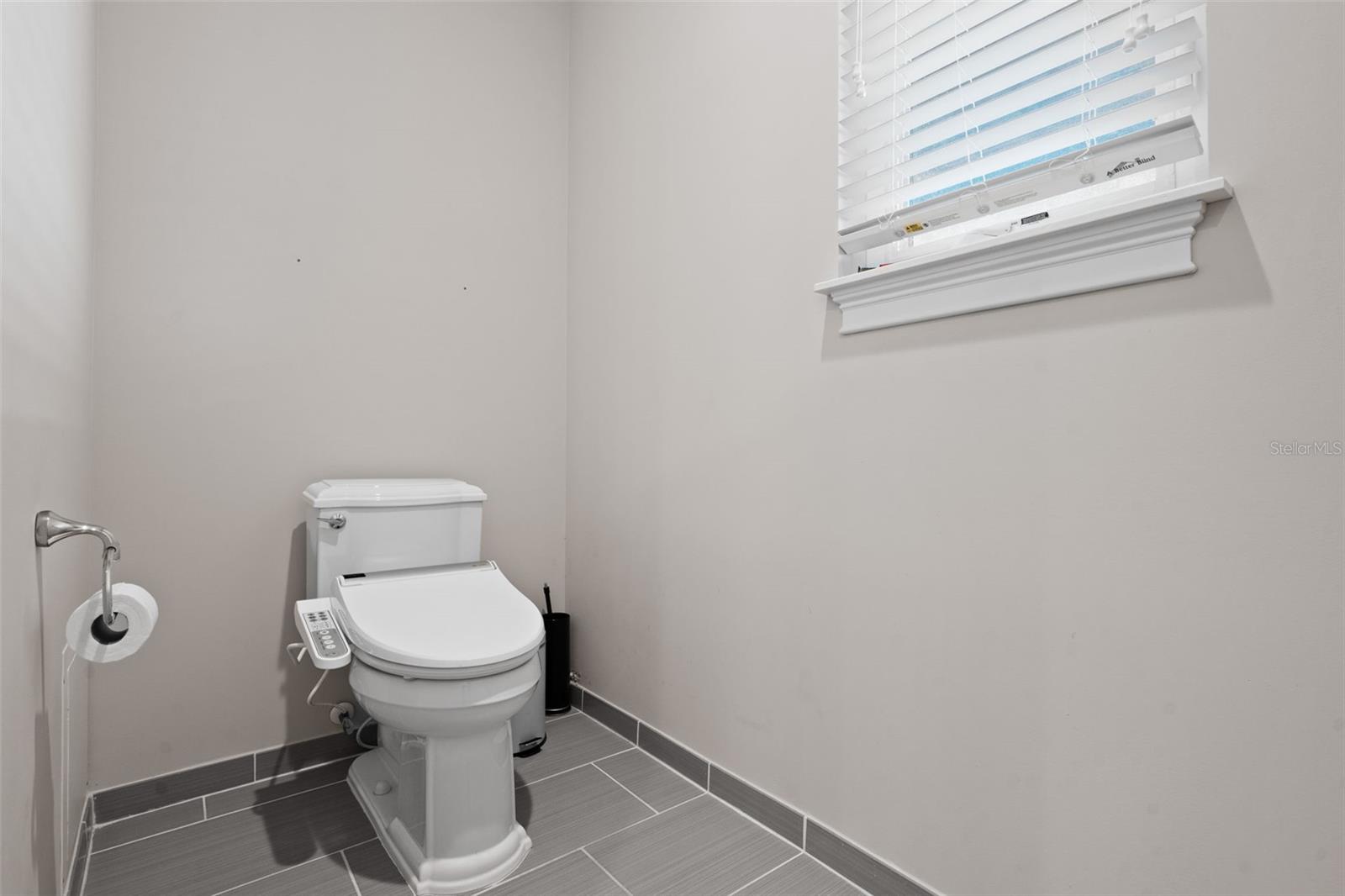 TB8515550 Property Photo