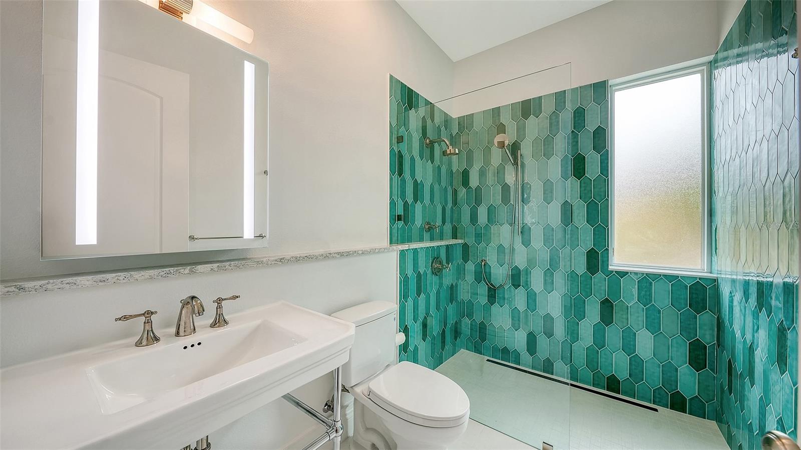 A4695959 Property Photo