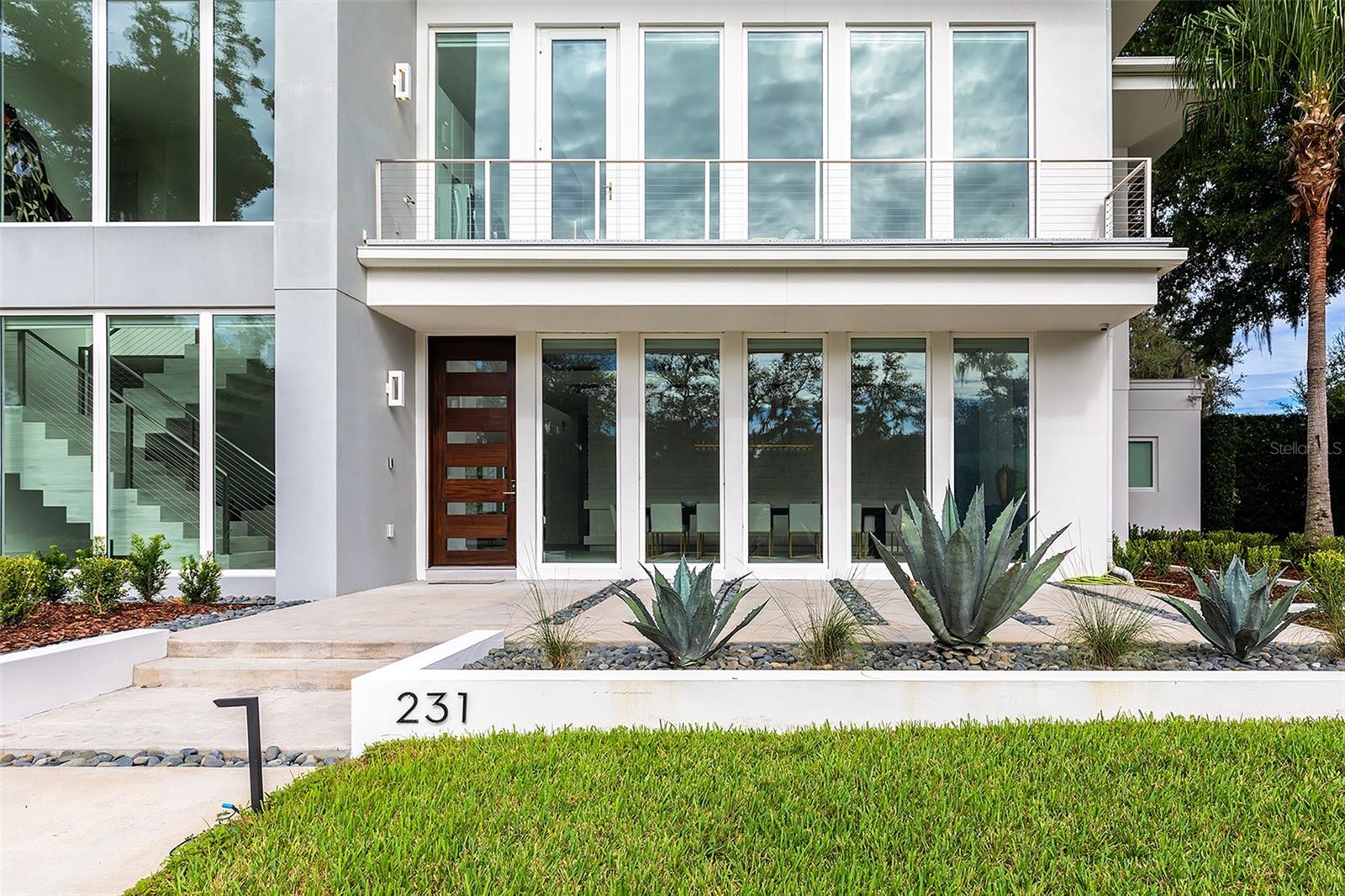 O6414890 Property Photo