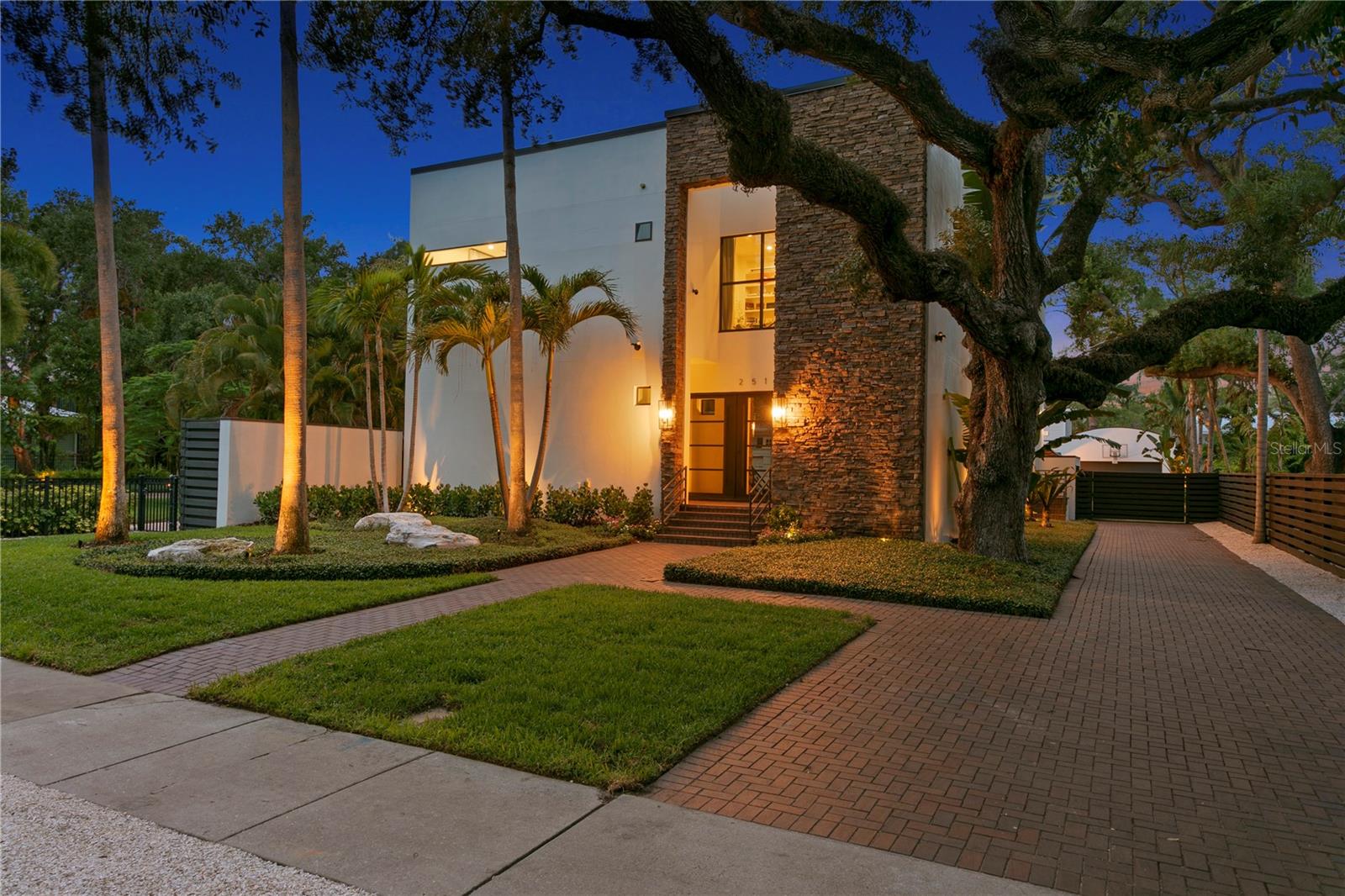MLS# TB8516939 Property Photo