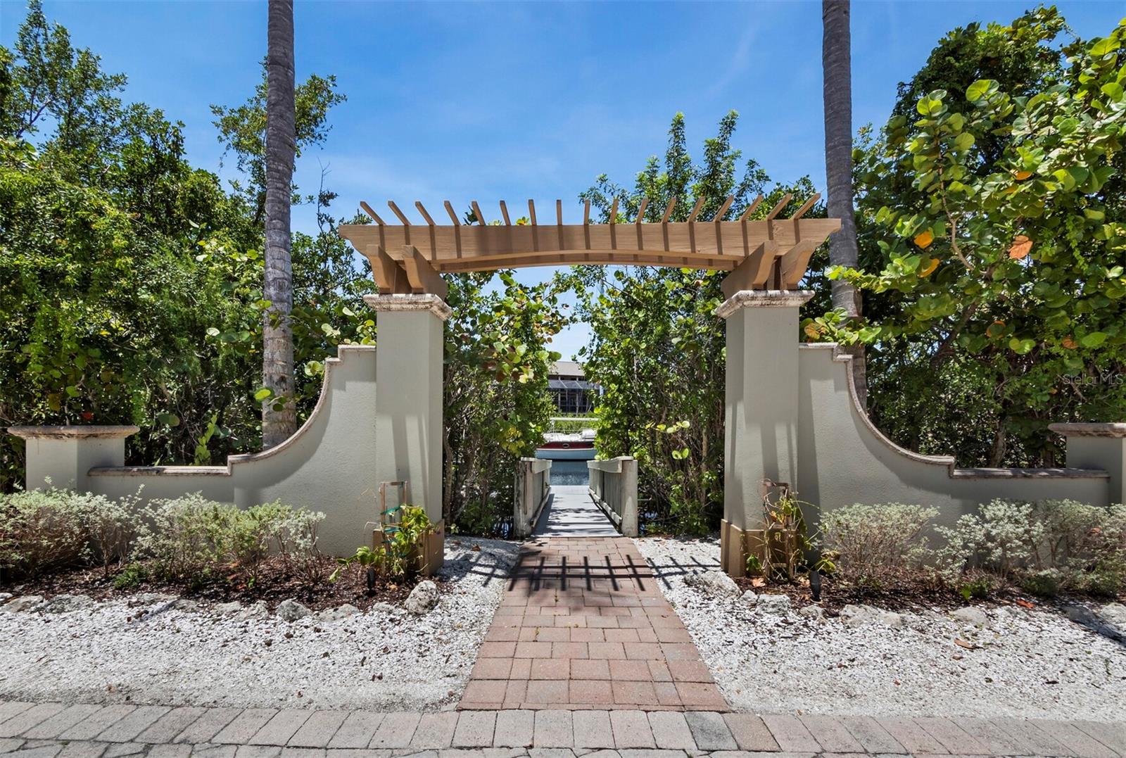 A4696603 Property Photo