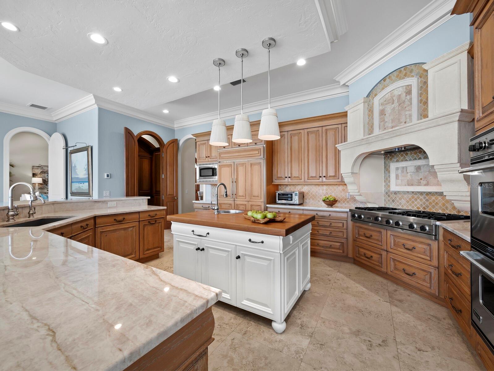 A4696603 Property Photo