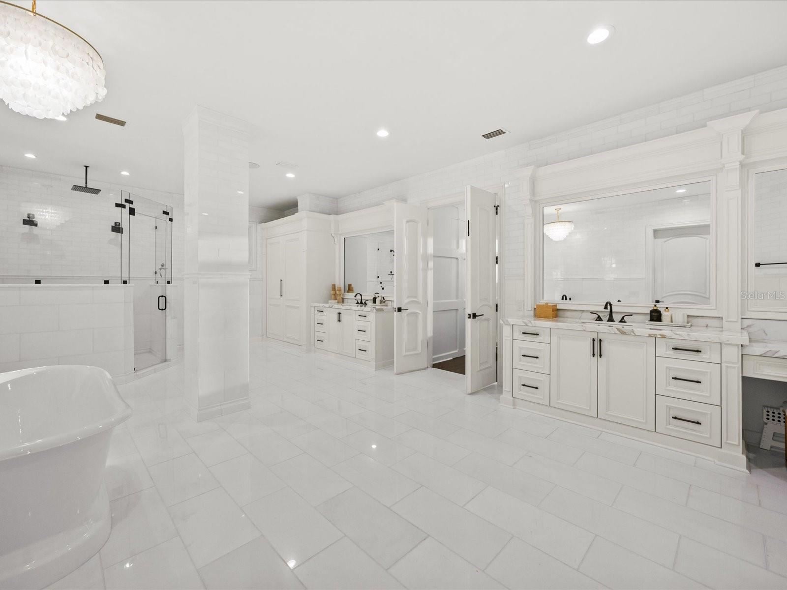 O6416194 Property Photo