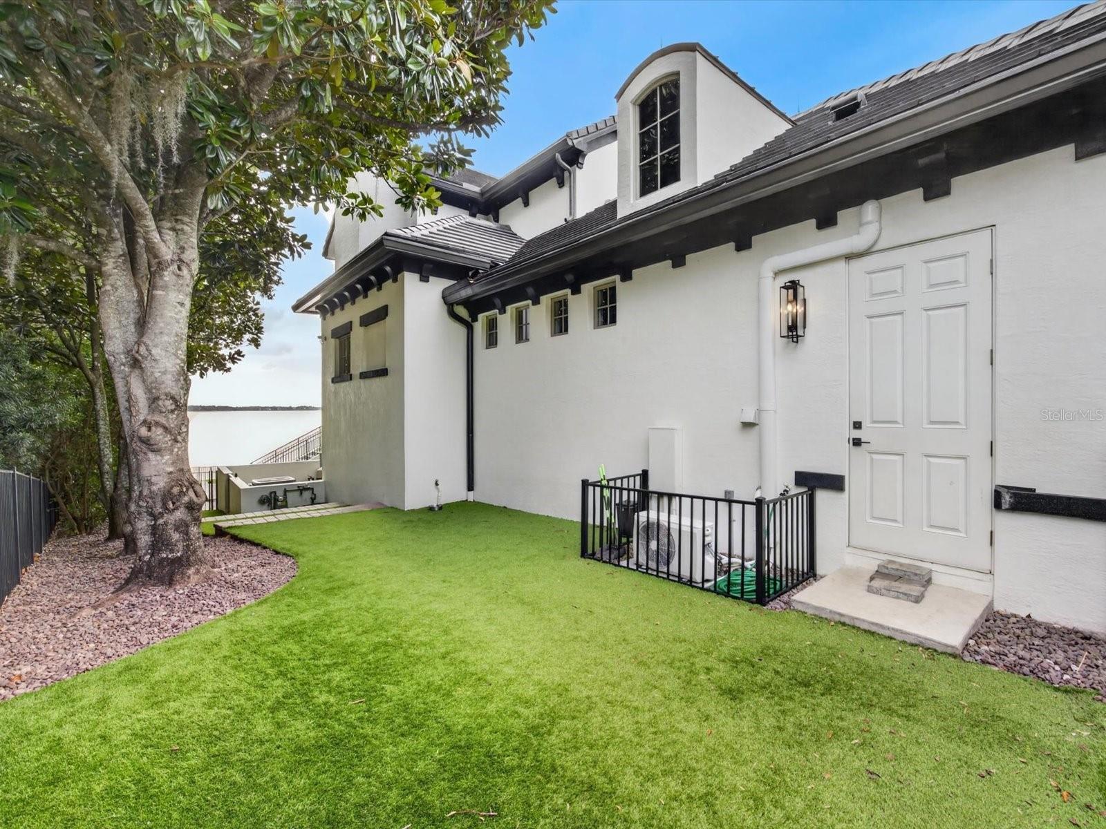 O6416194 Property Photo