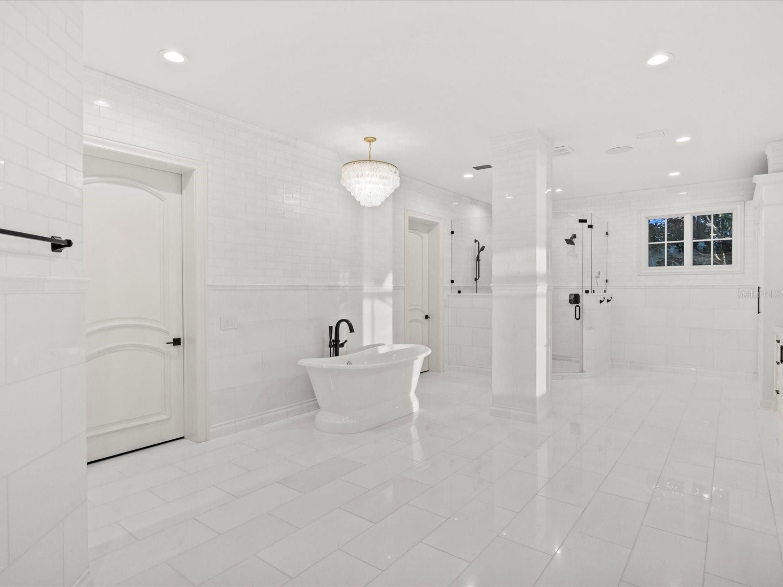 O6416194 Property Photo