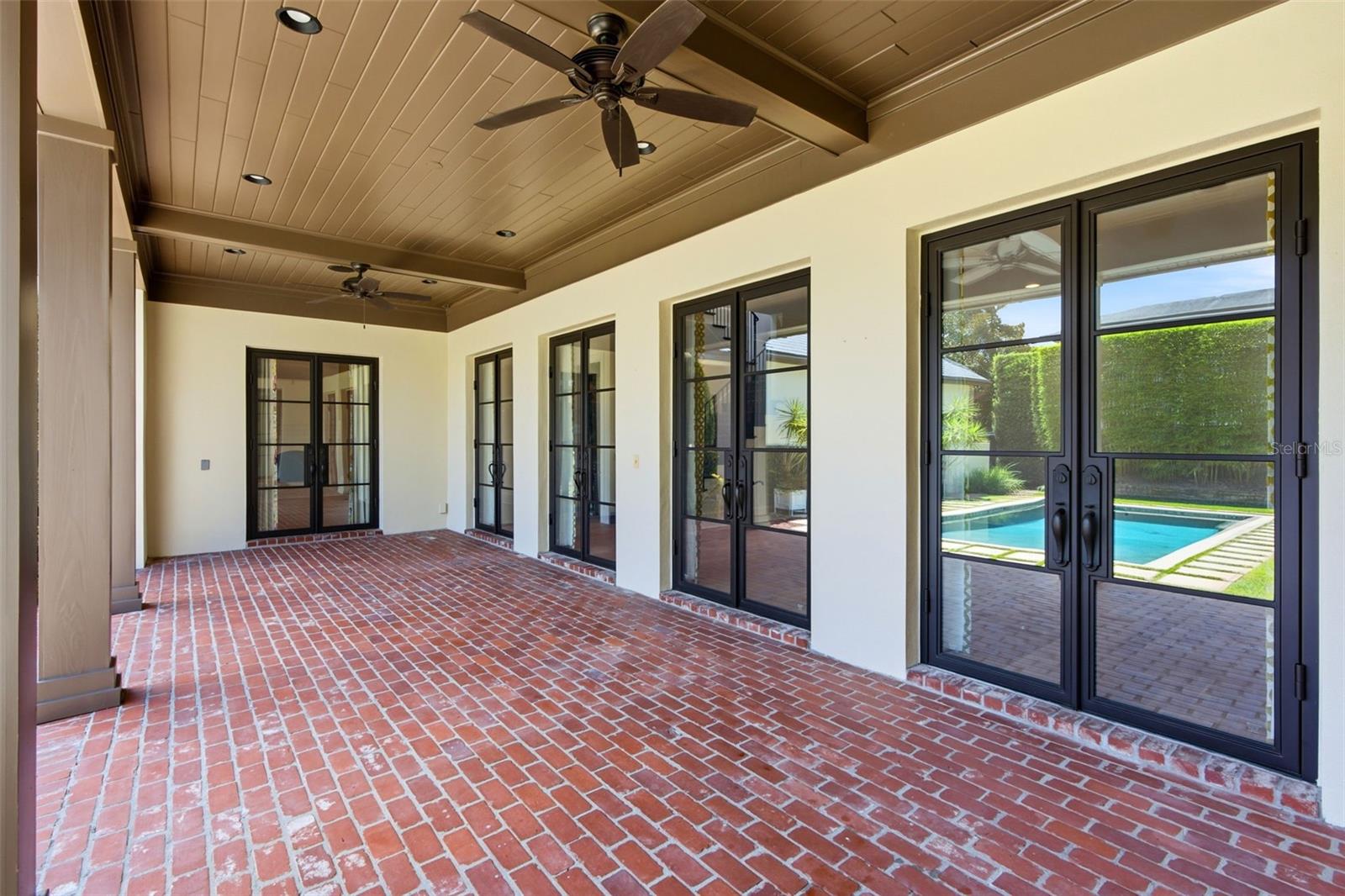 O6416342 Property Photo