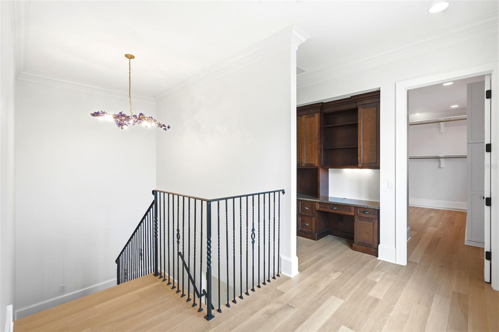 O6416342 Property Photo