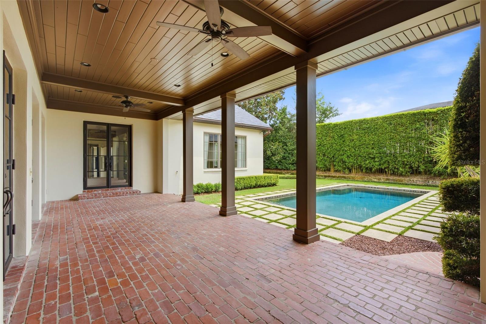 O6416342 Property Photo