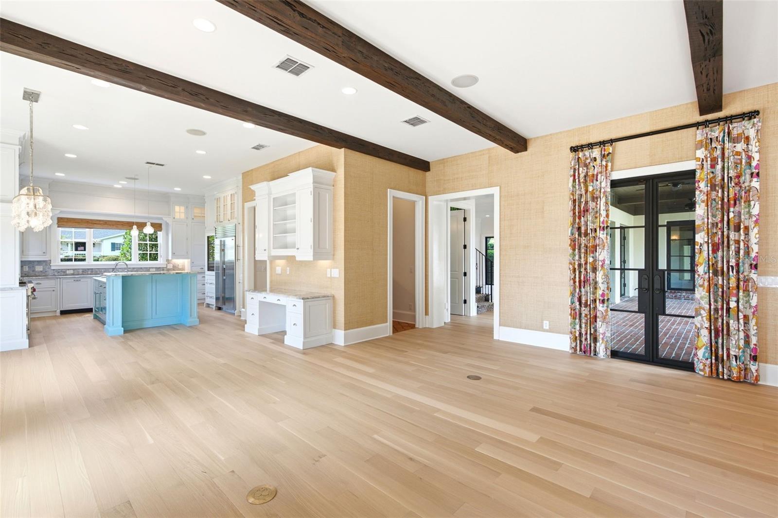 O6416342 Property Photo