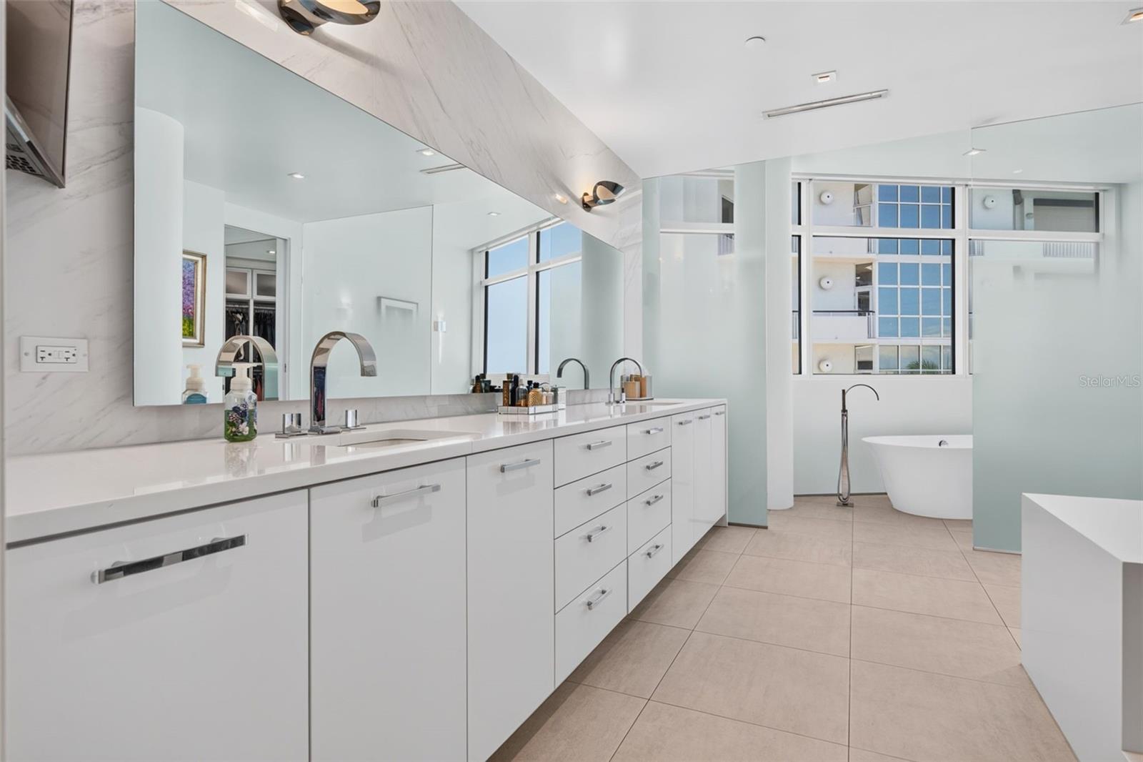 A4696967 Property Photo