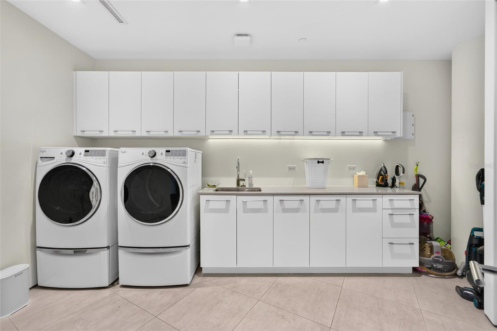A4696967 Property Photo