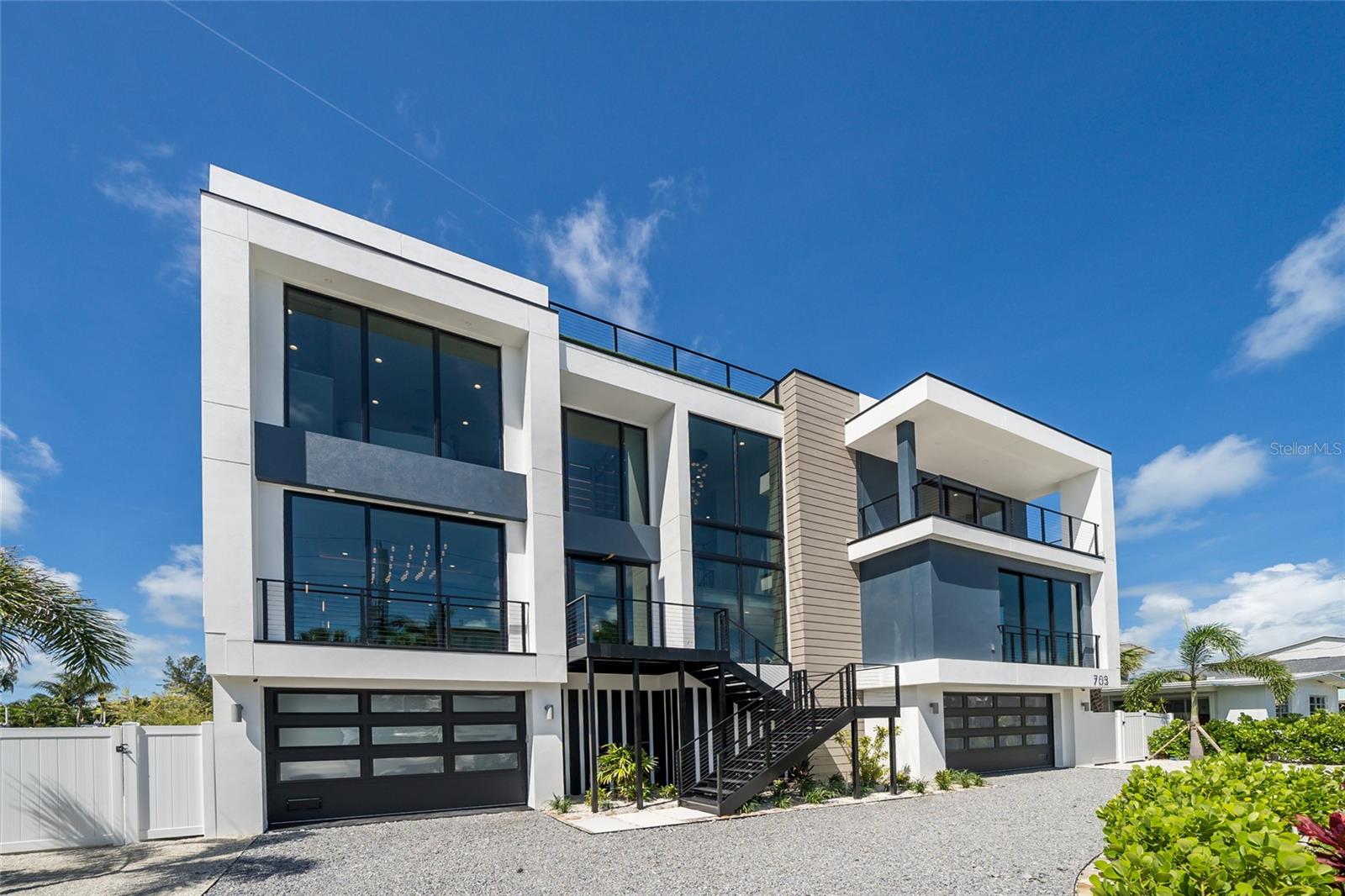 A4697213 Property Photo