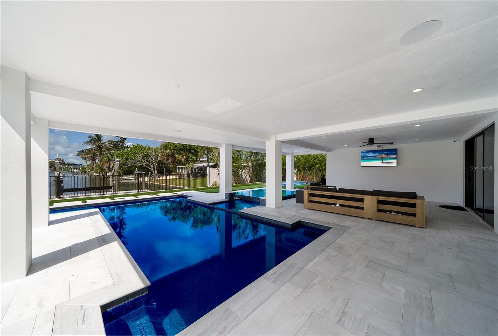 A4697213 Property Photo