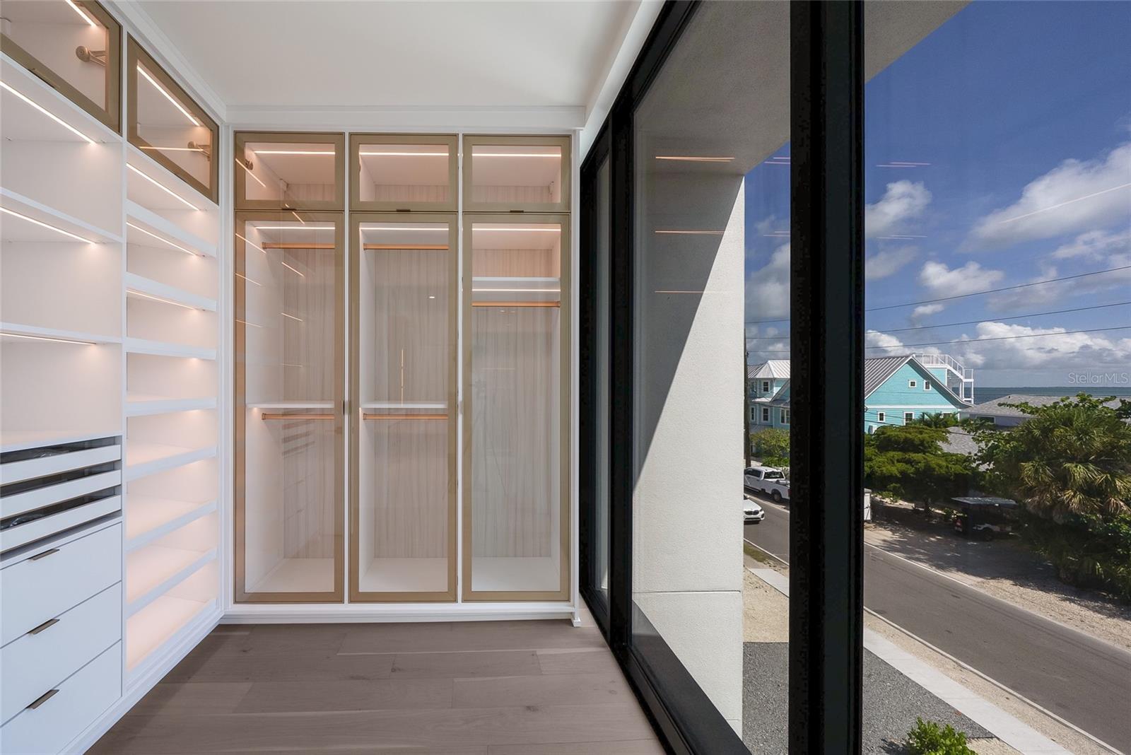 A4697213 Property Photo
