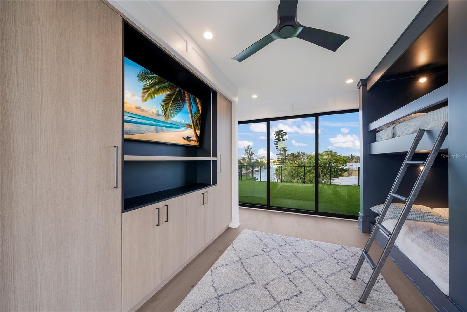 A4697213 Property Photo
