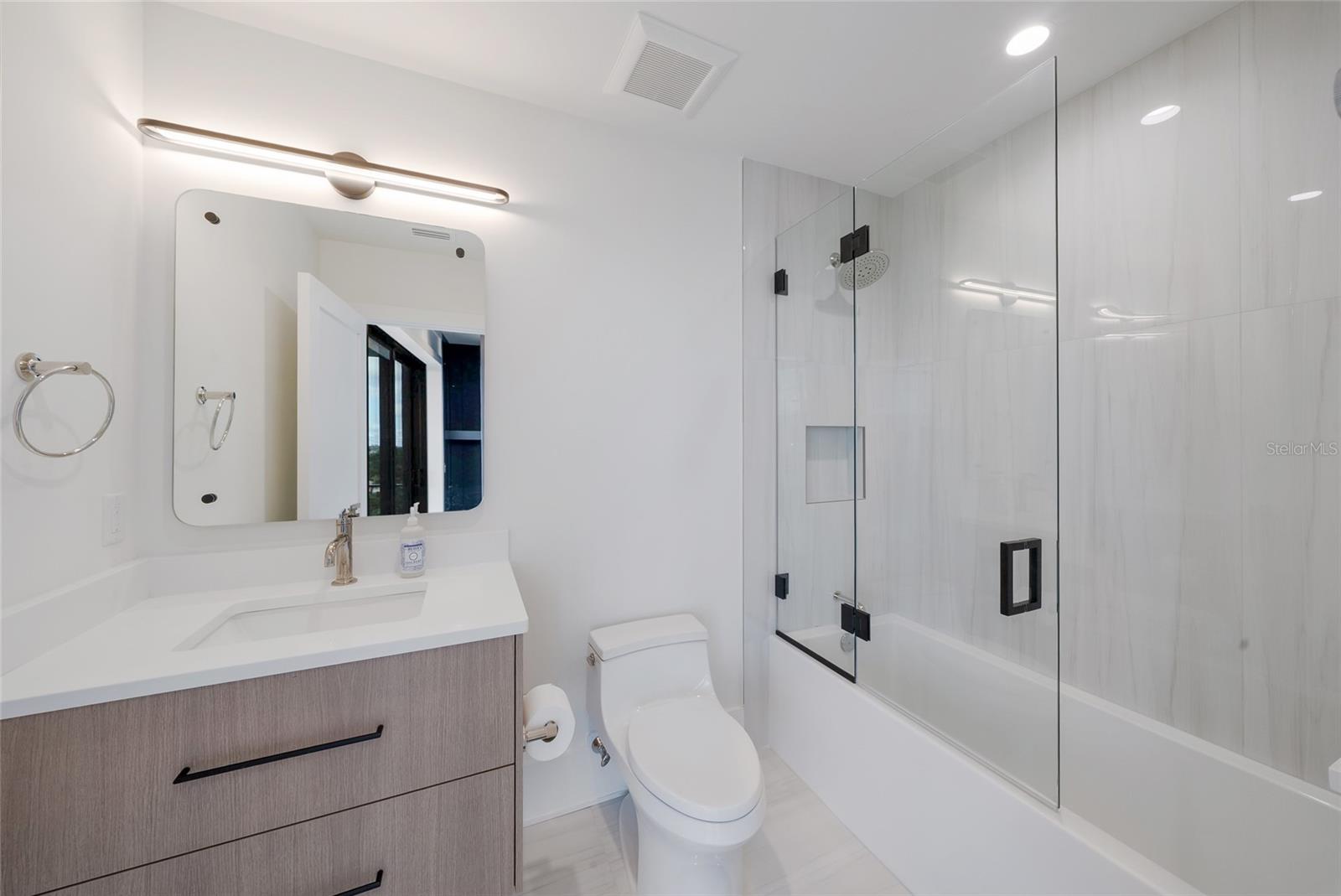 A4697213 Property Photo