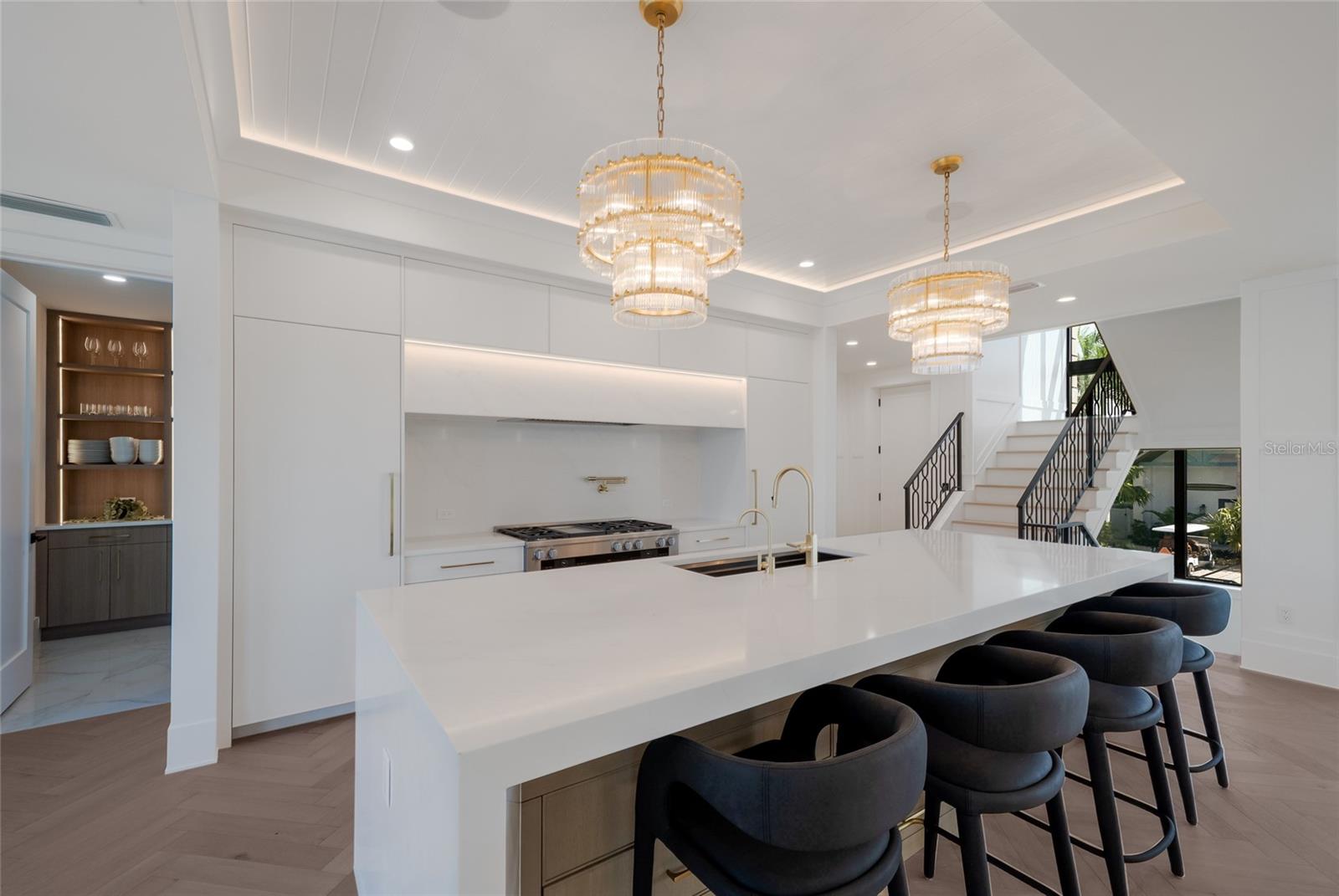 A4697213 Property Photo