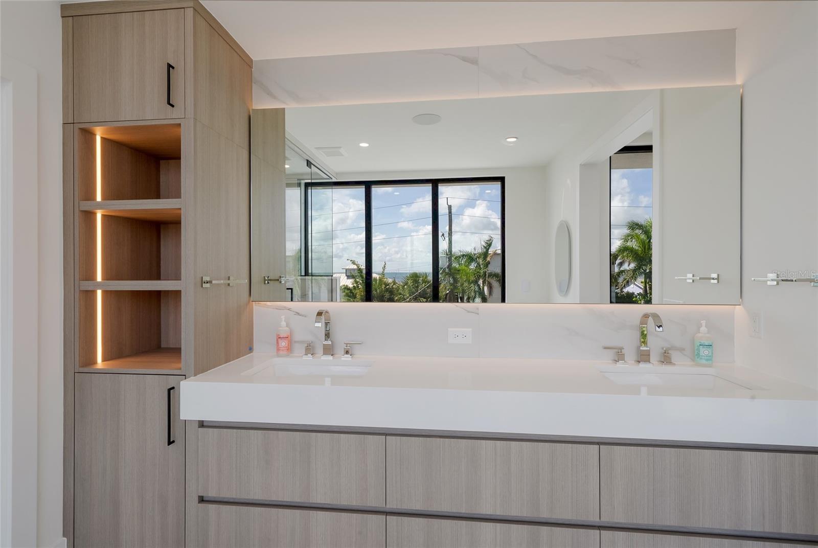 A4697213 Property Photo