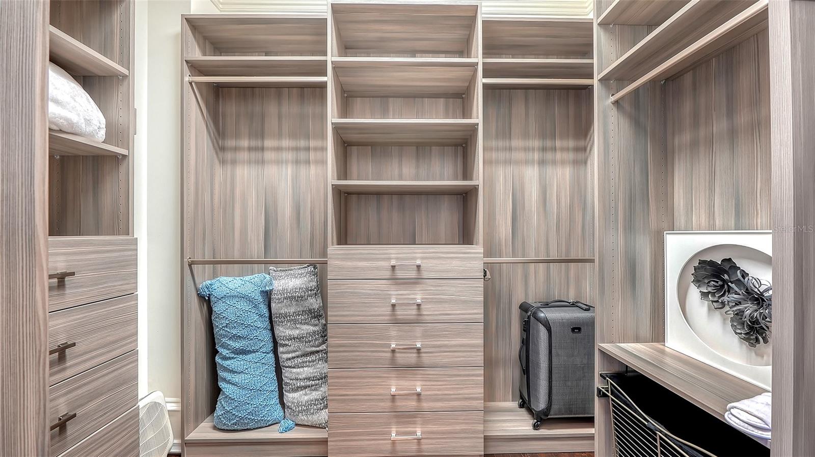 A4697230 Property Photo