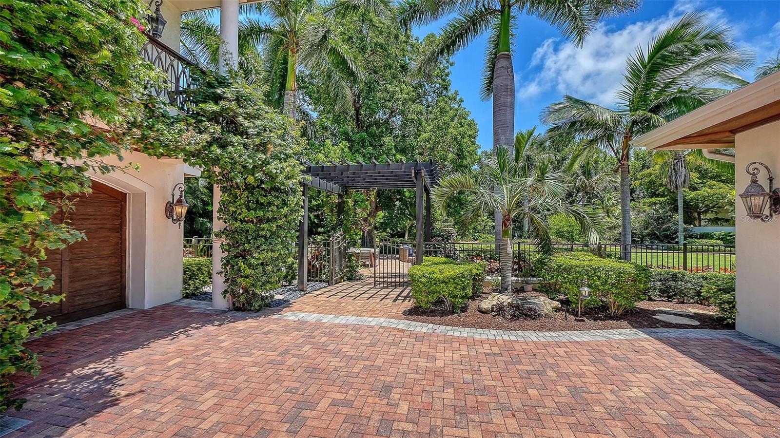 A4697230 Property Photo