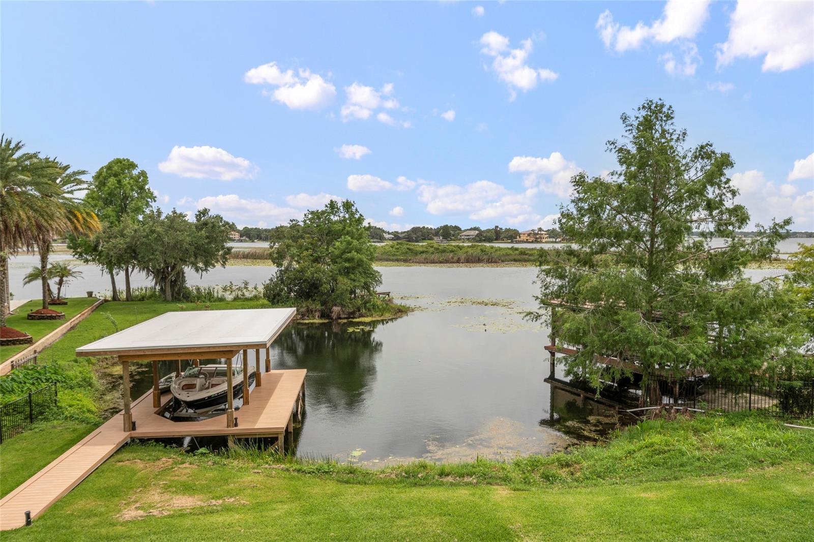 O6417446 Property Photo