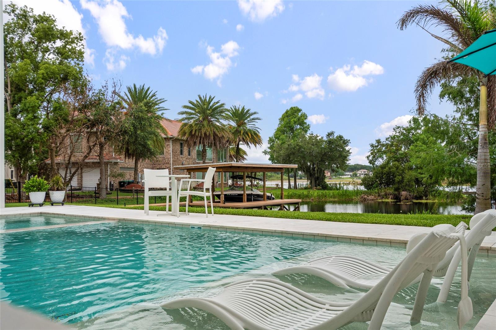 O6417446 Property Photo