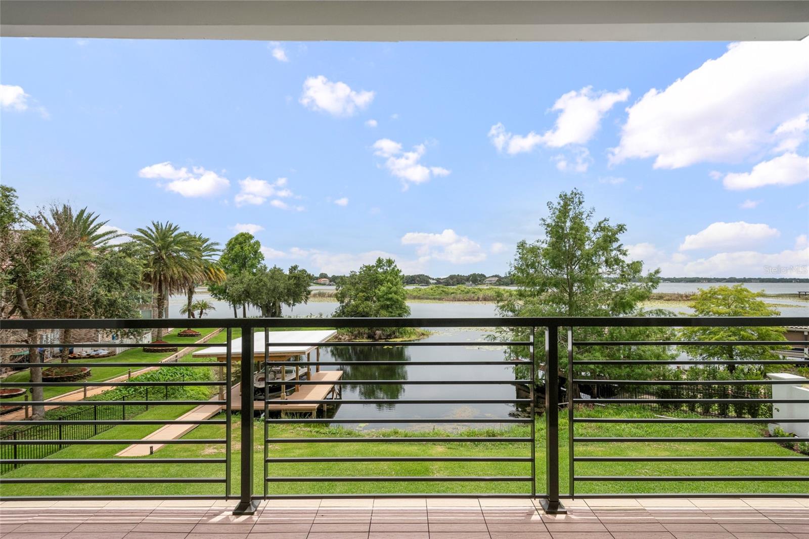 O6417446 Property Photo