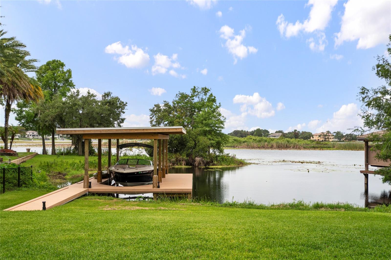 O6417446 Property Photo