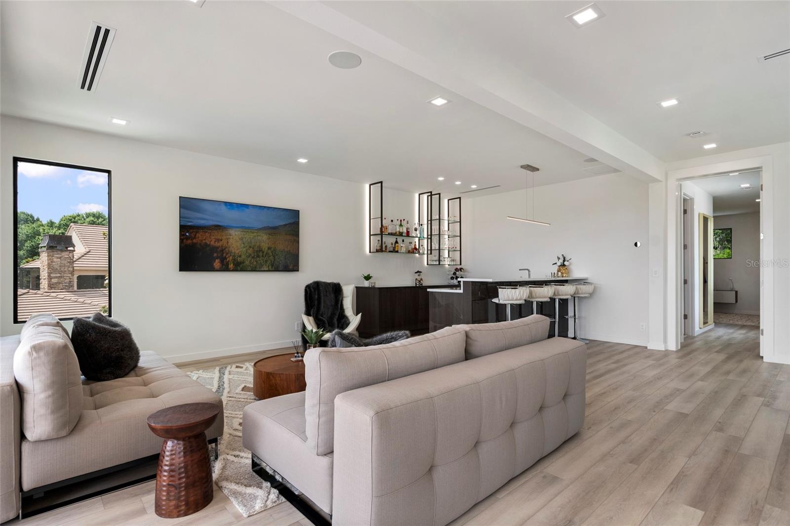 O6417446 Property Photo