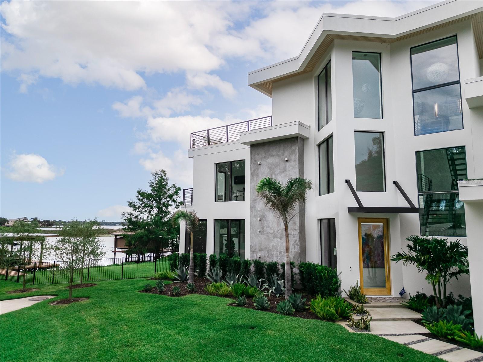 O6417446 Property Photo