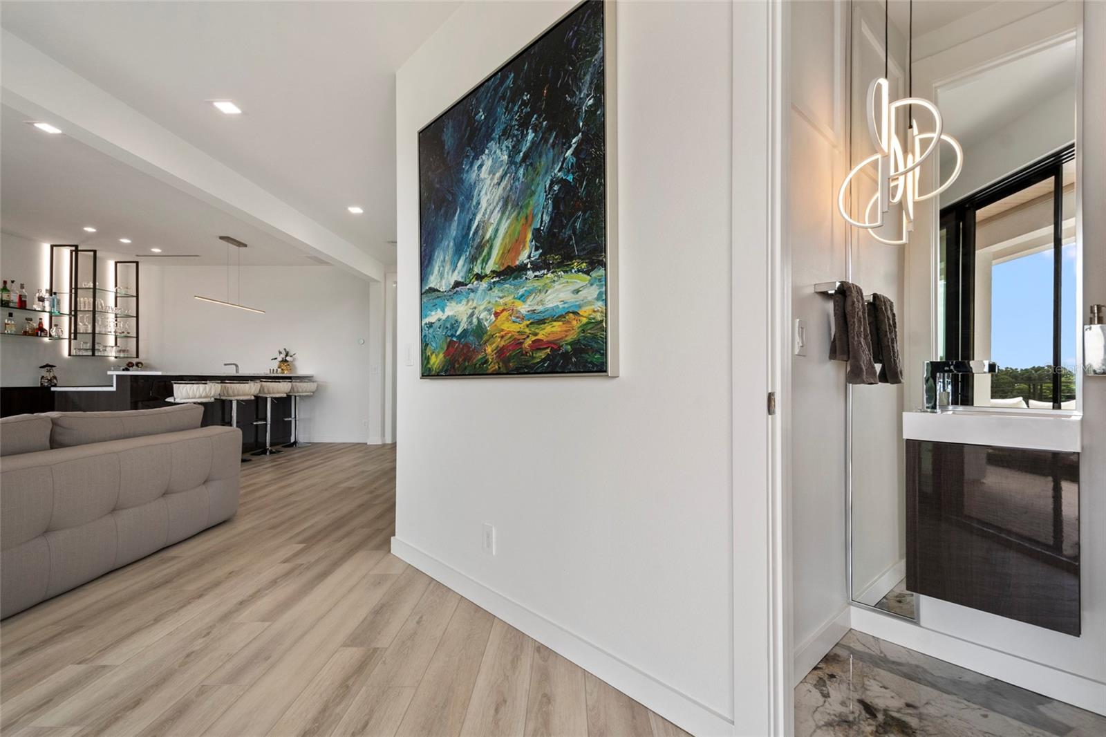 O6417446 Property Photo
