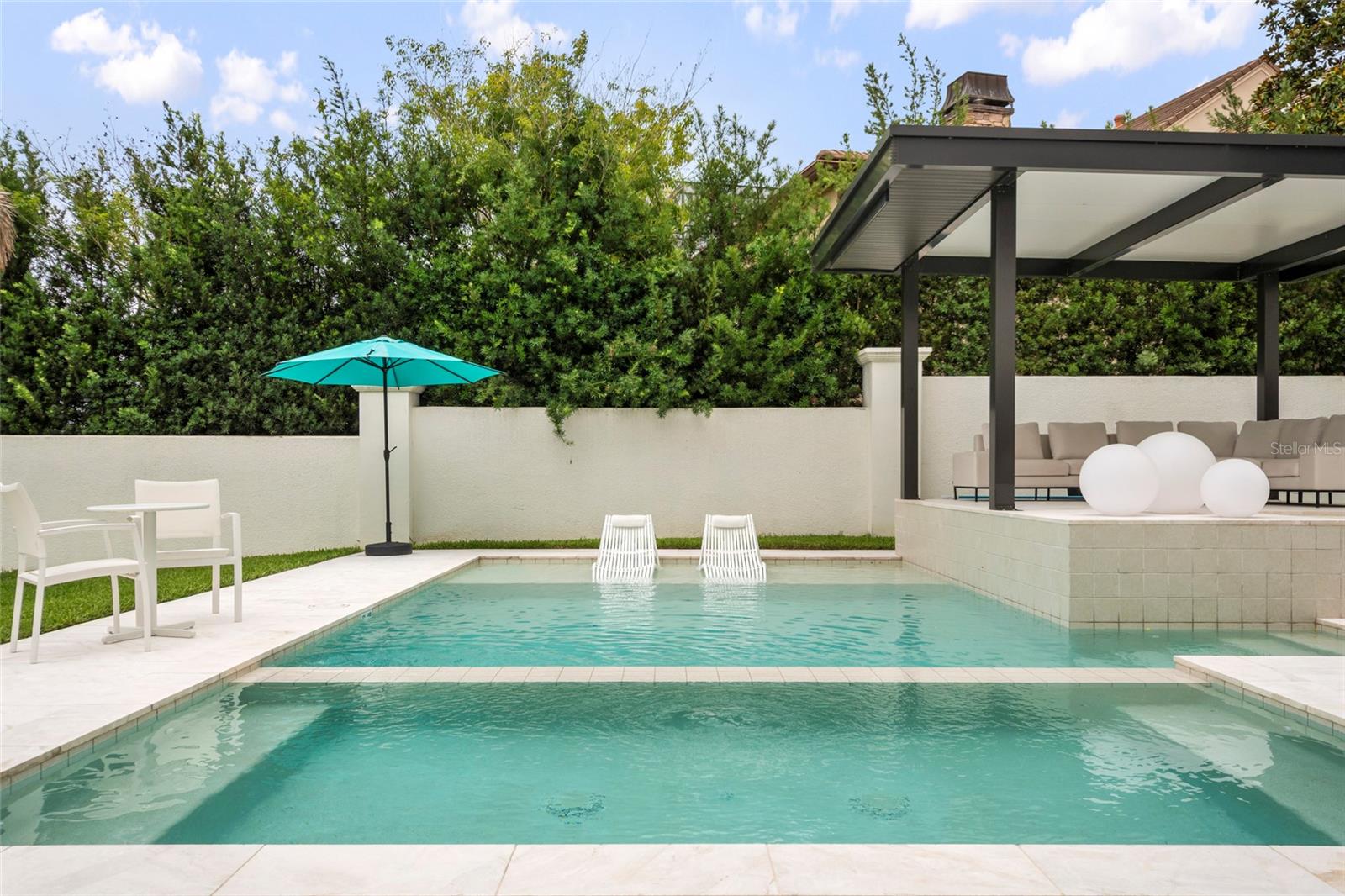 O6417446 Property Photo