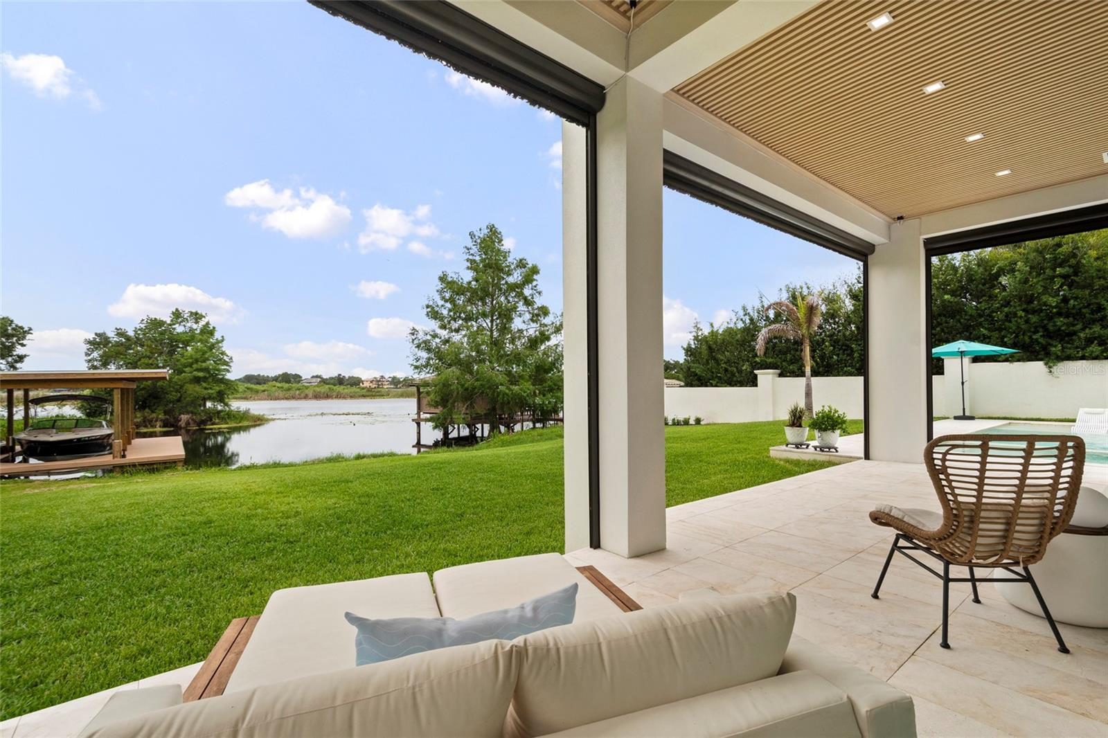 O6417446 Property Photo