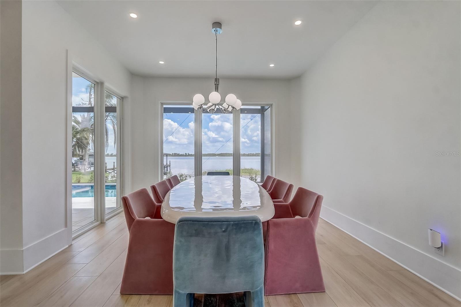 O6417540 Property Photo